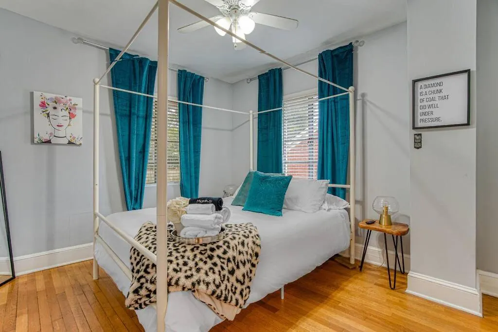 Cozy & Charming Home, Minutes To Everything! Charlotte Hébergement de vacances