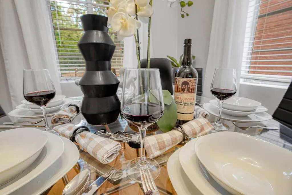 Cozy & Charming Home, Minutes To Everything! Charlotte 0*,