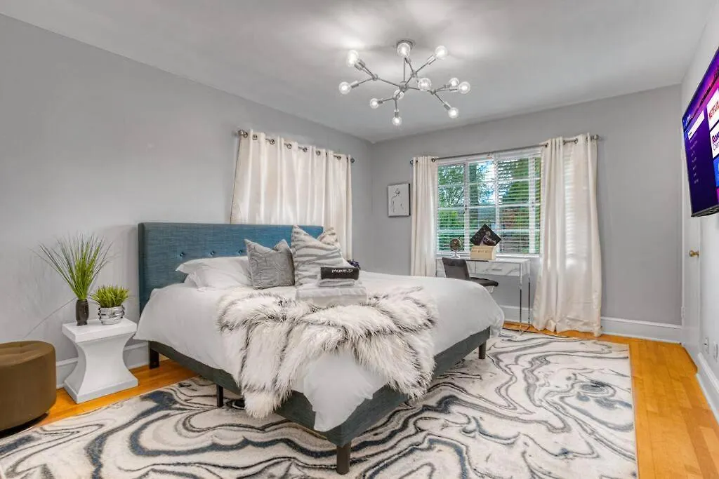 Cozy & Charming Home, Minutes To Everything! Charlotte 0*,  États-Unis