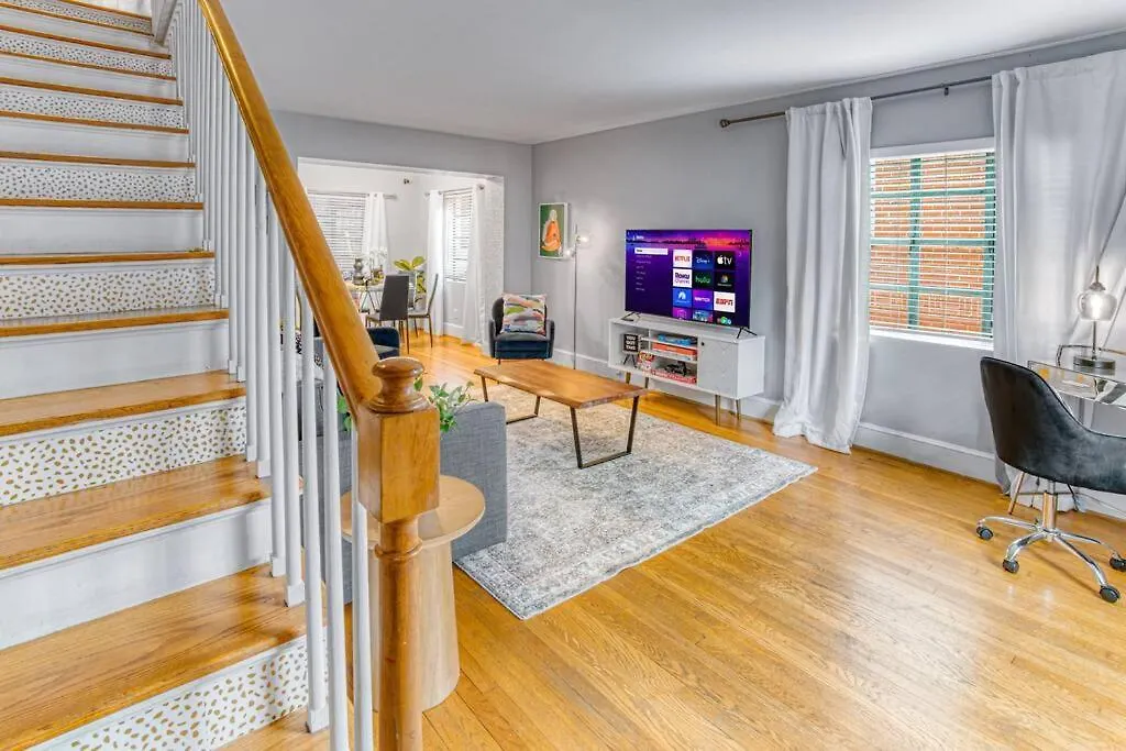 Hébergement de vacances Cozy & Charming Home, Minutes To Everything! Charlotte États-Unis