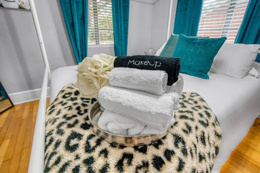 Cozy & Charming Home, Minutes To Everything! Charlotte